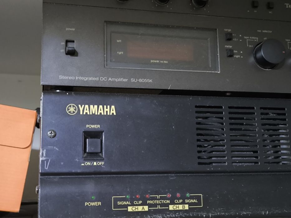 Vând amplificator Yamaha xs 250