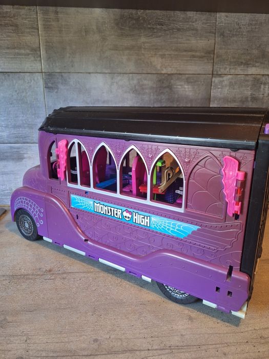 Autobuz Monster High Ghoul Mobile