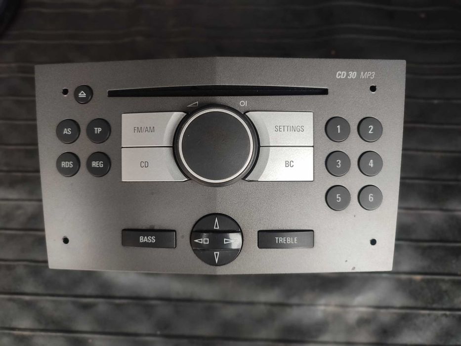 Оригинално Radio CD 30 MP3 за Opel + Security Code