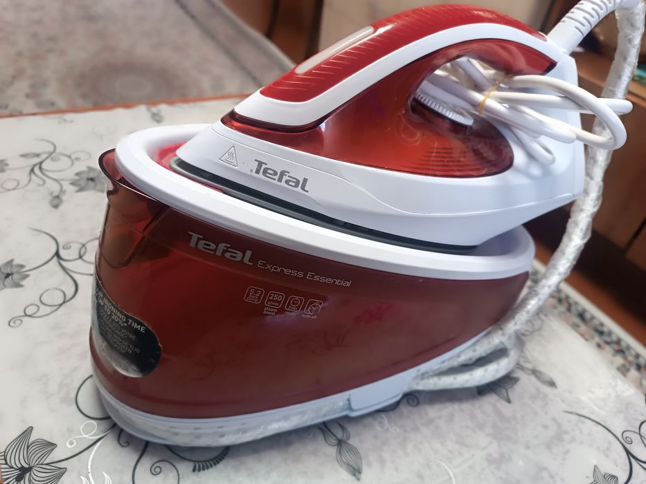 Утюг с парогенератор новый