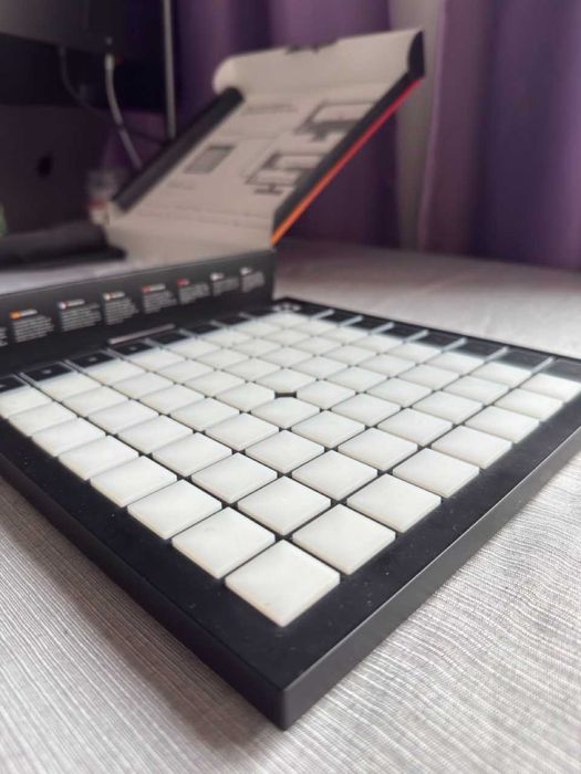 Novation Launchpad X - MIDI контролер, пълен комплект