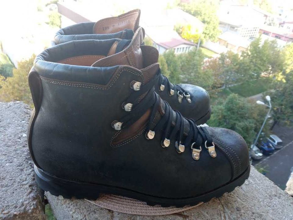 Bocanci piele Minerva, mar. 45 (29½ cm)