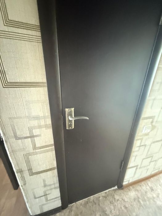 Продам межкомнатные двери