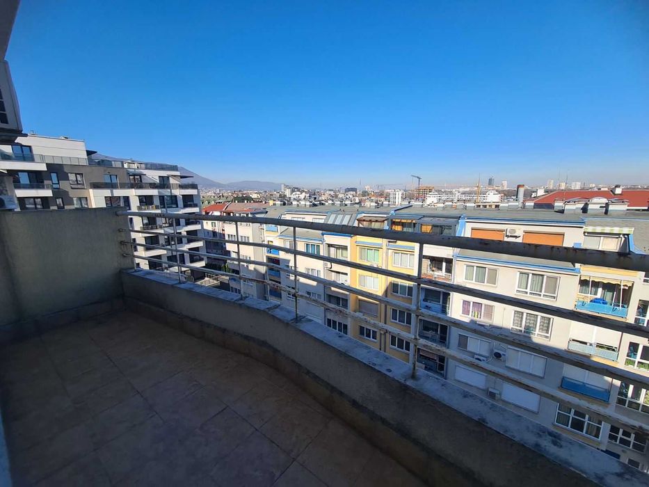 Тристаен апартамент под наем в кв. Витоша