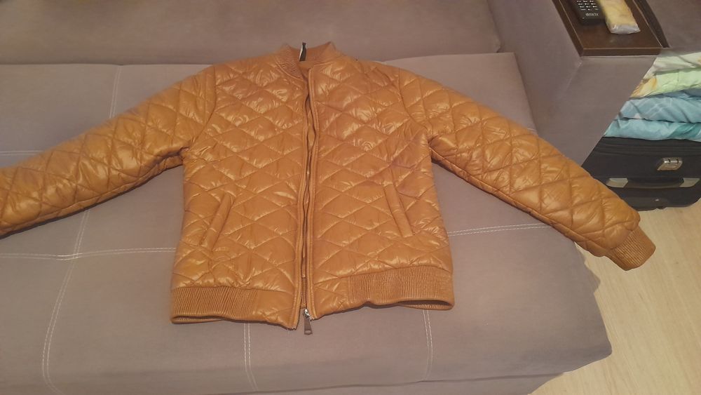 Продам куртку, бомбер