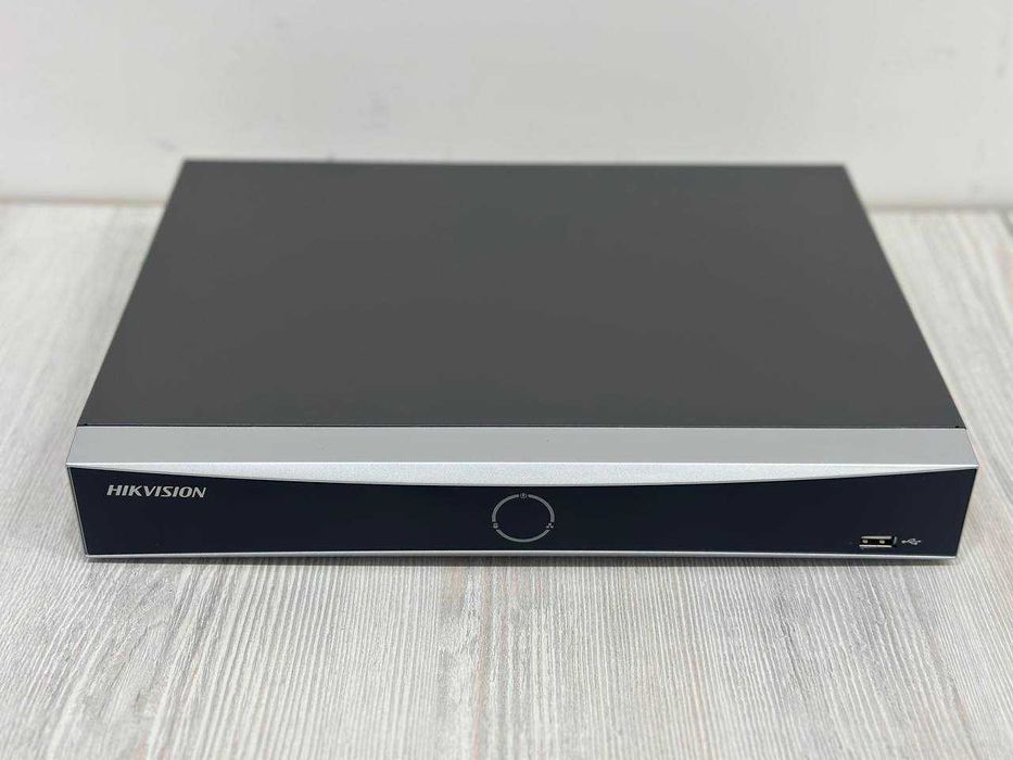 Сетевой видеорегистратор Hikvision DS-7604NXI-K1