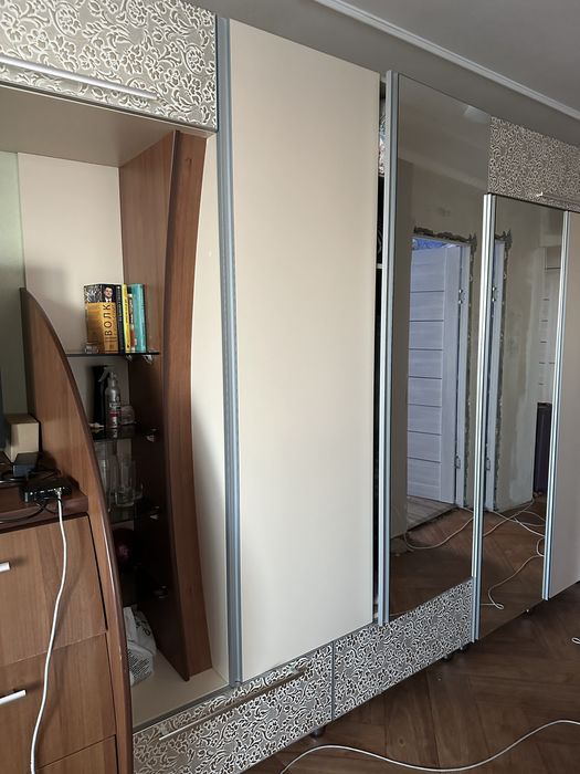 Продам шкафы 6 метров