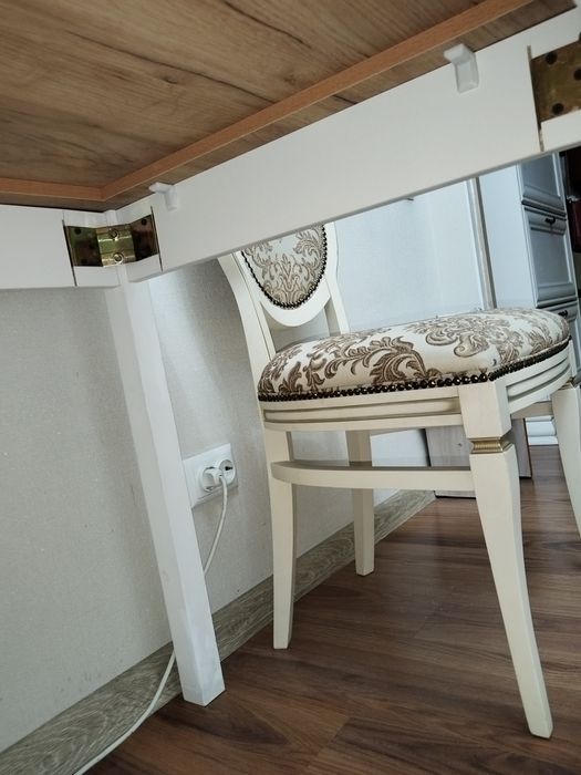 Стол кухонный !!!