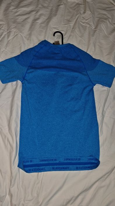 продам оригинальный gymshark phantom v4