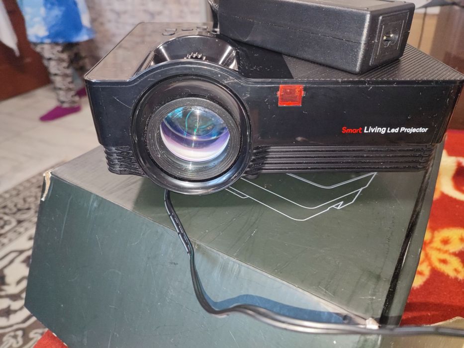 Проектор/ Прожектор