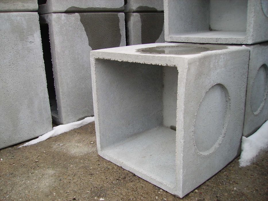 Cămine din beton pătrate – cămine apometru, canalizare și instalații