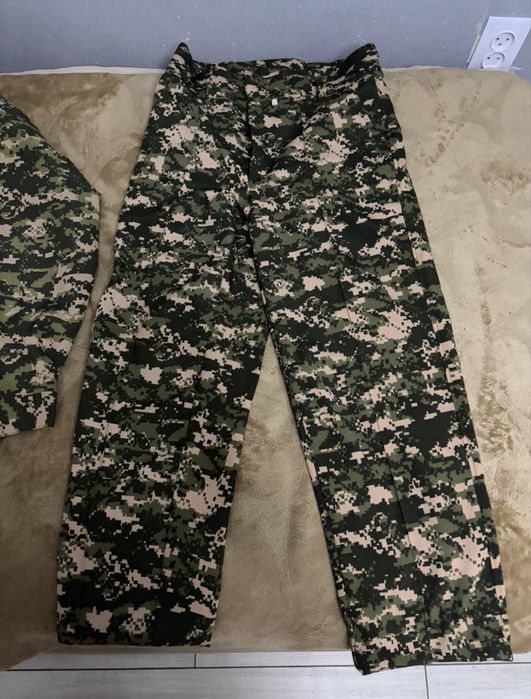 Продаю форму военную