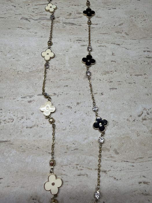 бижутерия с луксозно излъчване  в стил  Swarovski