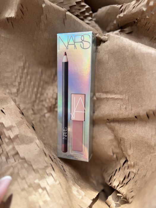 Червило и молив  Nars