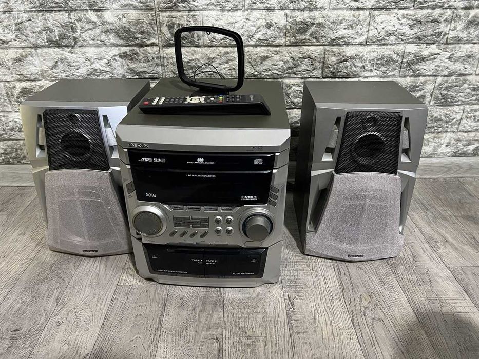 Муз центр DAEWOO и Проэктор Viewsonic