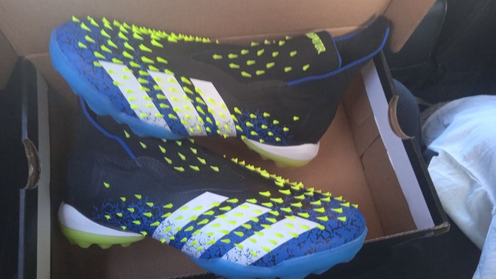 Adidas predator freak