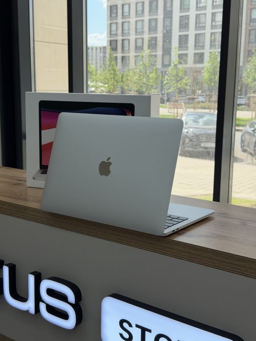 MacBook Pro 13 M2 8/512 gb | iStatus