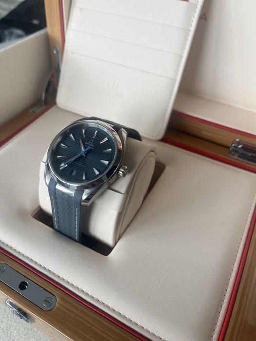Часовник Omega AQUA TERRA 150M