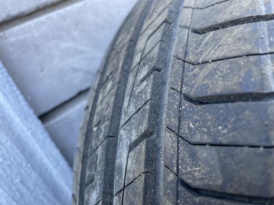 Продам шины почти новые