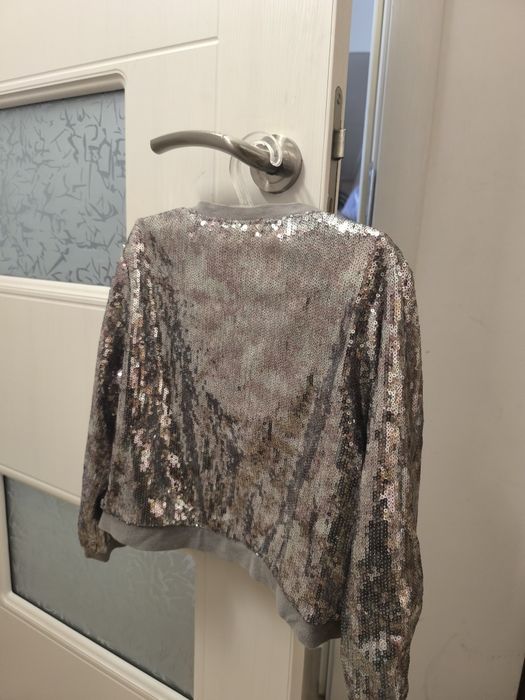 Детско сребристо яке с пайети