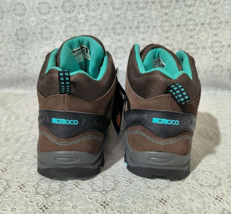 Bocanci munte, drumetie, trekking shoes marime 40