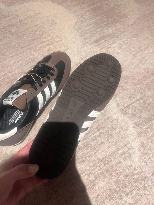 Кроссовки оригинал бренд Adidas