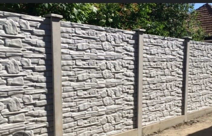 Vindem garuri din beton