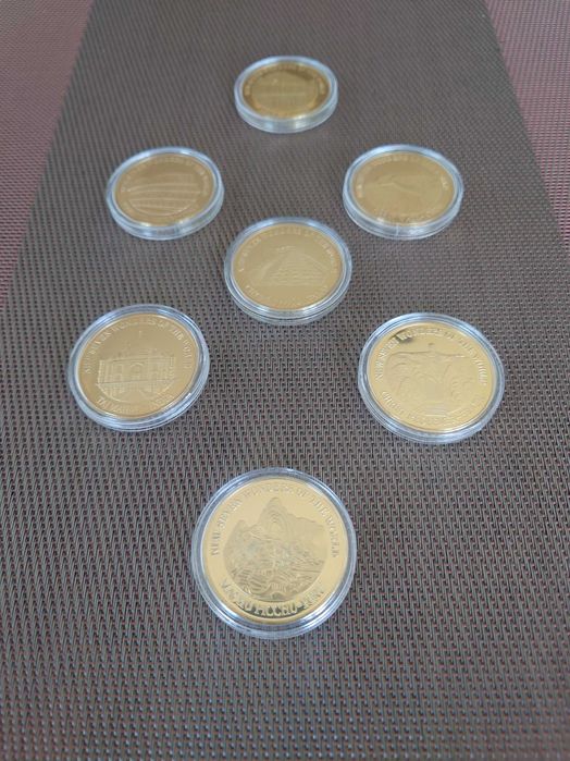 Лот колекционерски монети.Цената е за всичките.