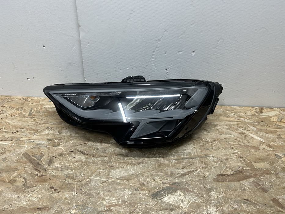 Far Audi A3 full led 8Y0941011 stanga 2020-2024