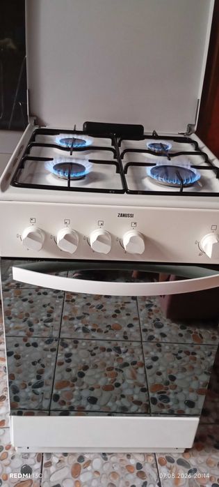 vind aragaz  ZANUSSI folosit foarte putin e ca nou vezi pozele