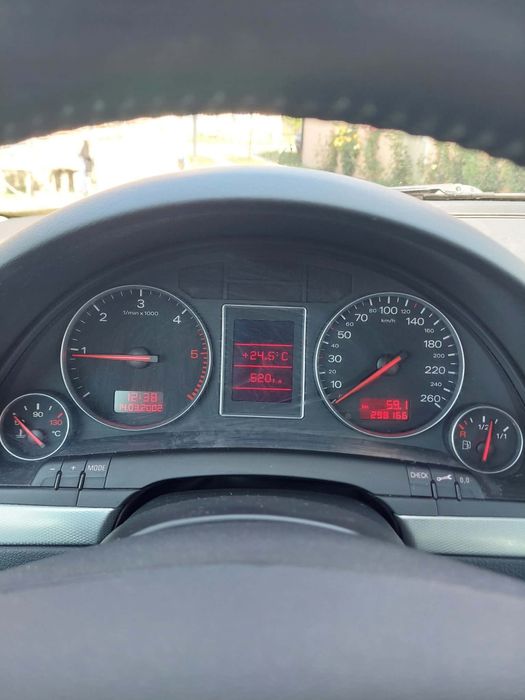 Vînd audi A4 B6 an 2003 131 cai