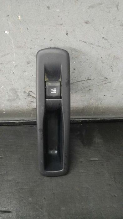 Buton geam electric dreapta spate renault megane 3 hatchback 829500004r