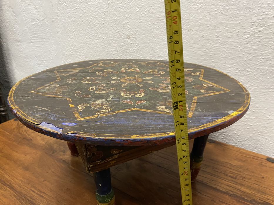 Ръчно рисувана  индийска масичка (chowki / bajot) синия