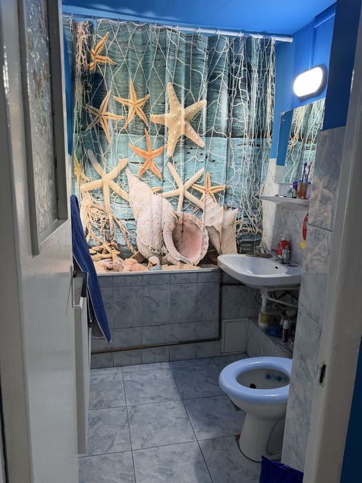 Vand apartament cu doua camere