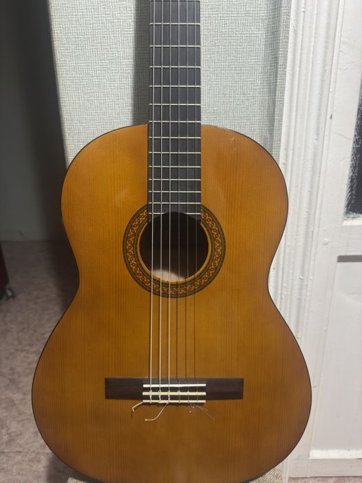 Yamaha C40, классическая гитара