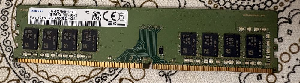 Продам озу DDR4 8Гб 2400МГц