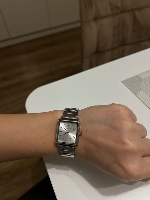 Часовник от неръждаема стомана