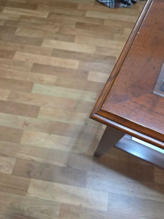 Стол кофейный для гостинной