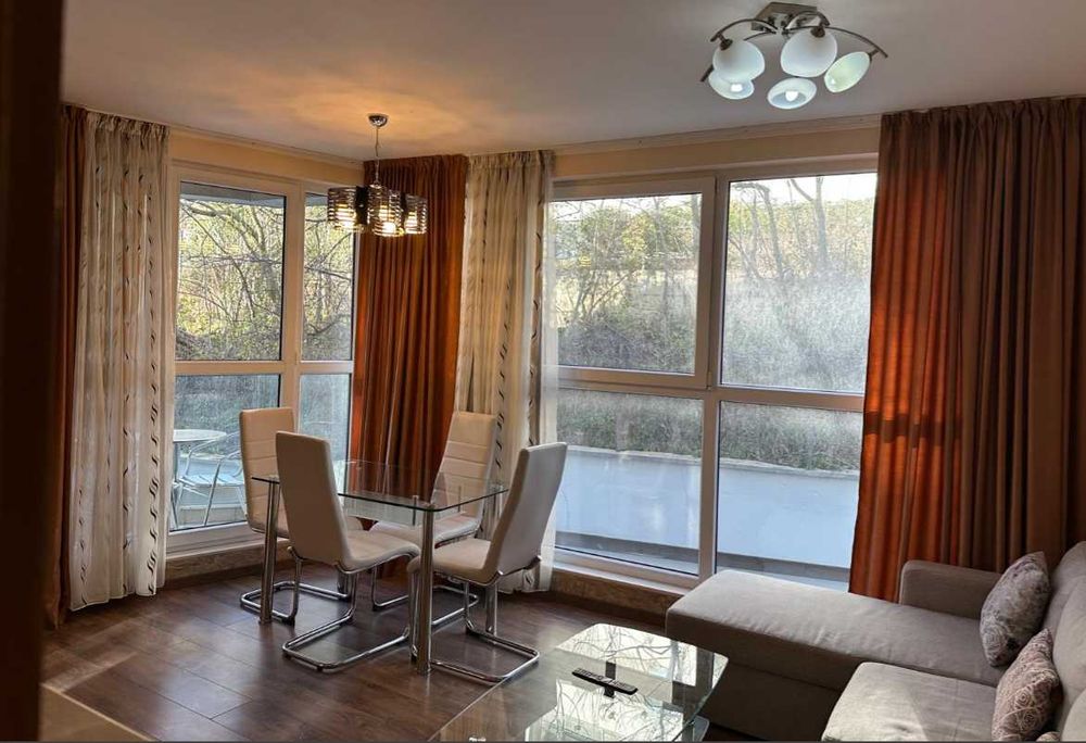 Продава се Двустаен апартамент в Варна, Център - 57 кв.м за 1432 €/кв.м - Снимка #1