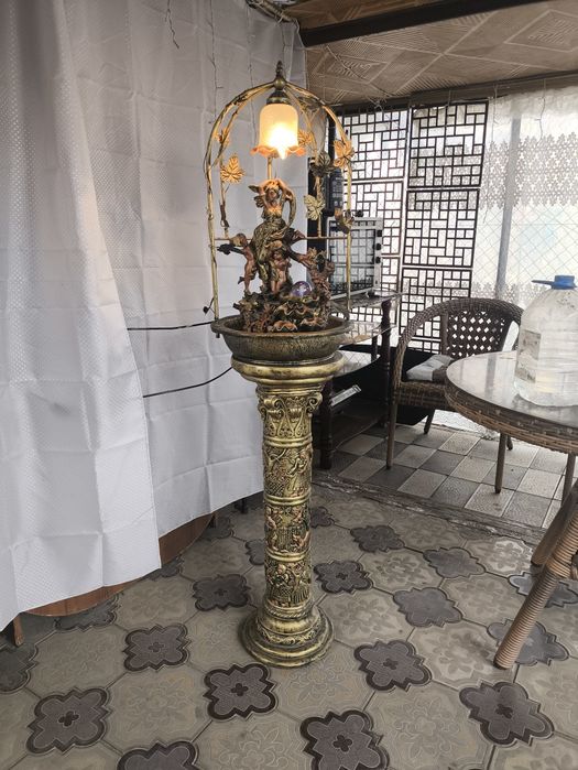 Светильник-фонтанчик