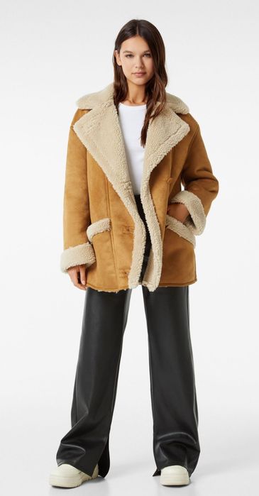 Палто на Bershka размер М/L