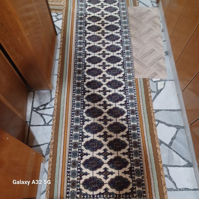Продавам чисто нов персийски килим