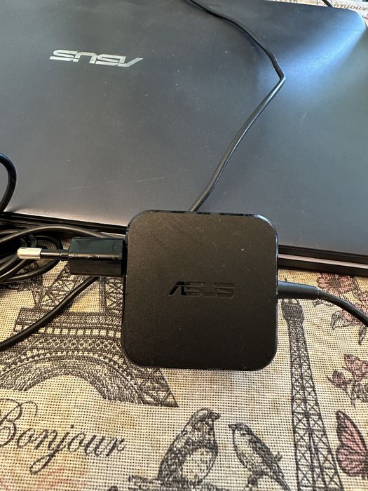 Лаптоп Asus F705Q 17.3” AMD Quad core, 2019та година