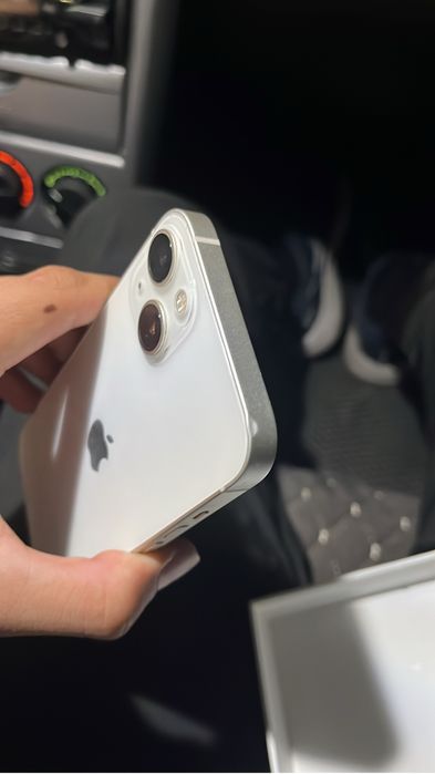Продам iPhone 13 128 gb идела