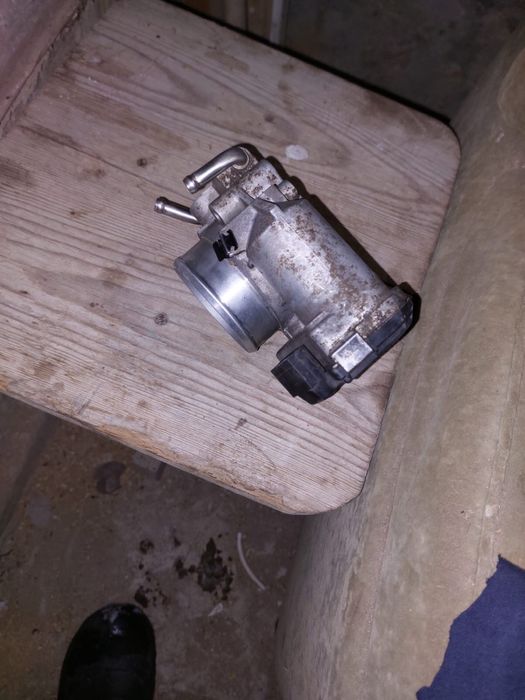 Дроссельная заслонка