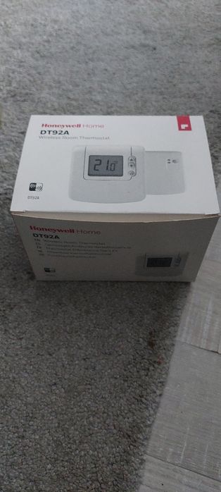 Termostat wireless digital Honeywell DT92A