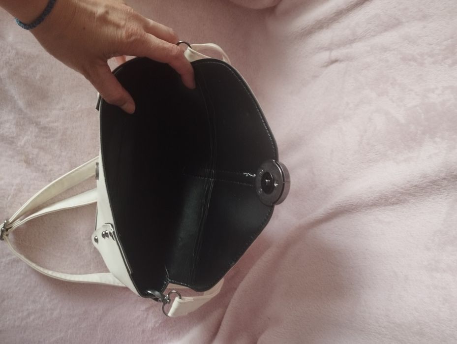 Бежова лятна чанта