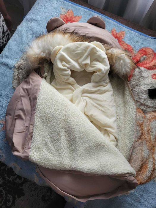 одежда для новорожденного .