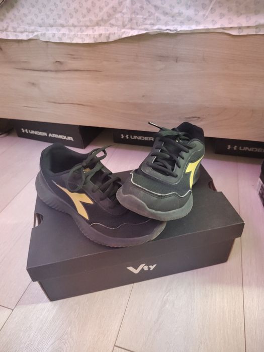 Маратонки Diadora