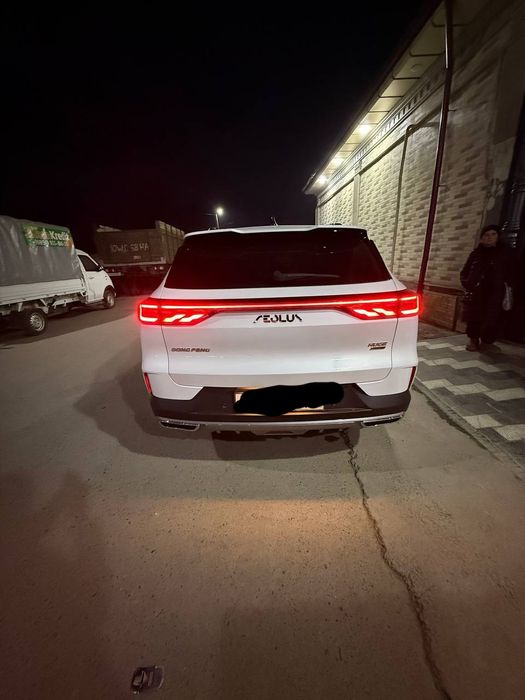 Мошина срочно сотиладе Dongfeng Huge